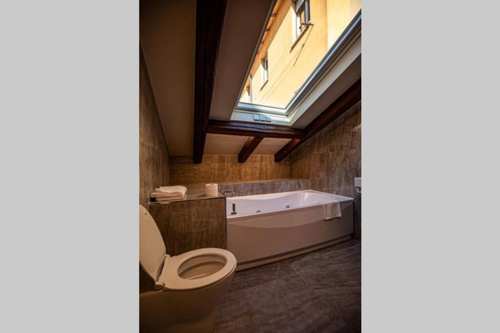 Appartamento Palazzo Bocchi Bologna Eksteriør billede