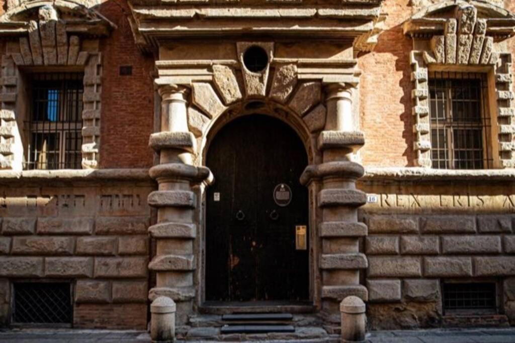Appartamento Palazzo Bocchi Bologna Eksteriør billede